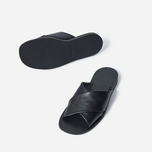 EVERLANE The Day Crossover Sandal